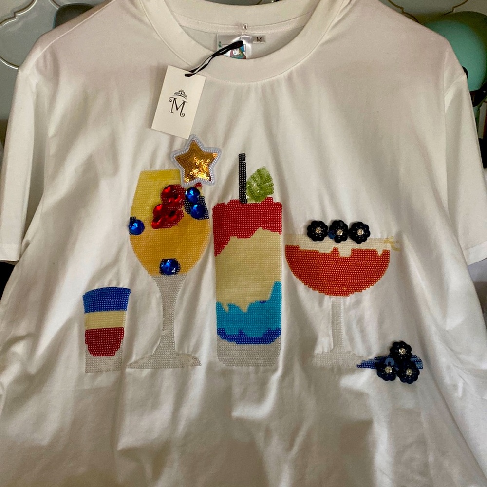 QOS Red, white and blue drink tee